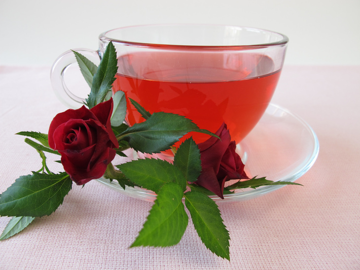 Rose flowers tea